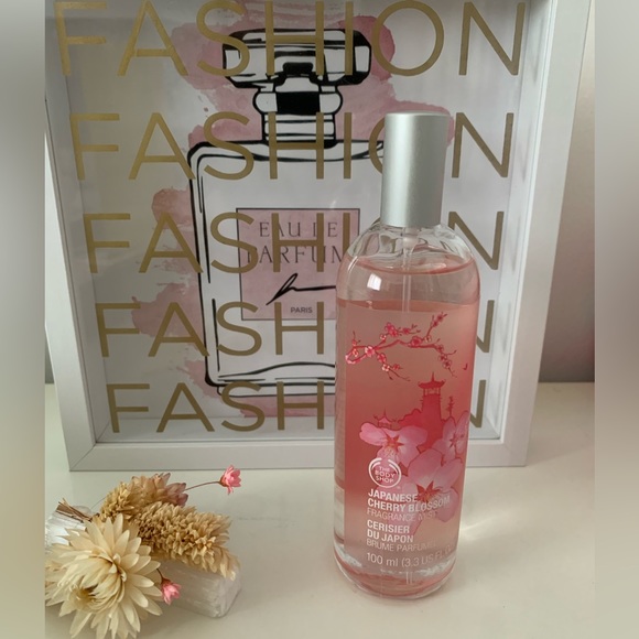 The Body Shop Japanese Cherry Blossom Fragrance Mist Discontinued/Hard to Find - Picture 2 of 7